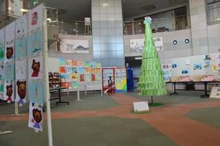 展覧会風景正面2.jpg